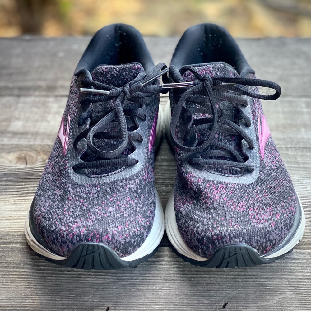 Women’s Brooks Revel 4 Sneakers size 9.5 Medium - Picture 2 of 7